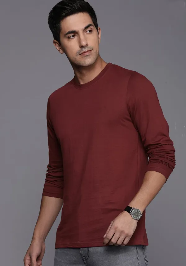 Maroon_Round_Neck_Cotton_Blend_Stylish_Fashionable_T-Shirt_For_Men
